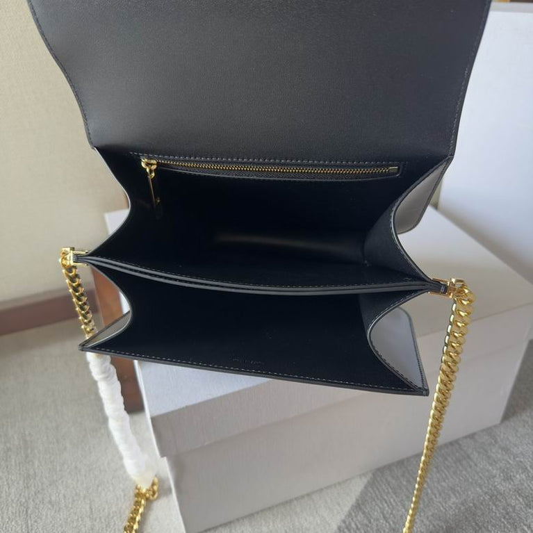 CELINE Smooth Calfskin Triomphe Clutch on Chain