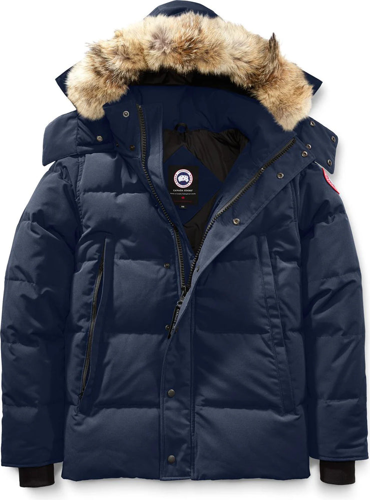 Navy blue winter jacket with fur-lined hood, Canada Goose Wyndham Parka Goose Men's Winter Jacket at Volonka.