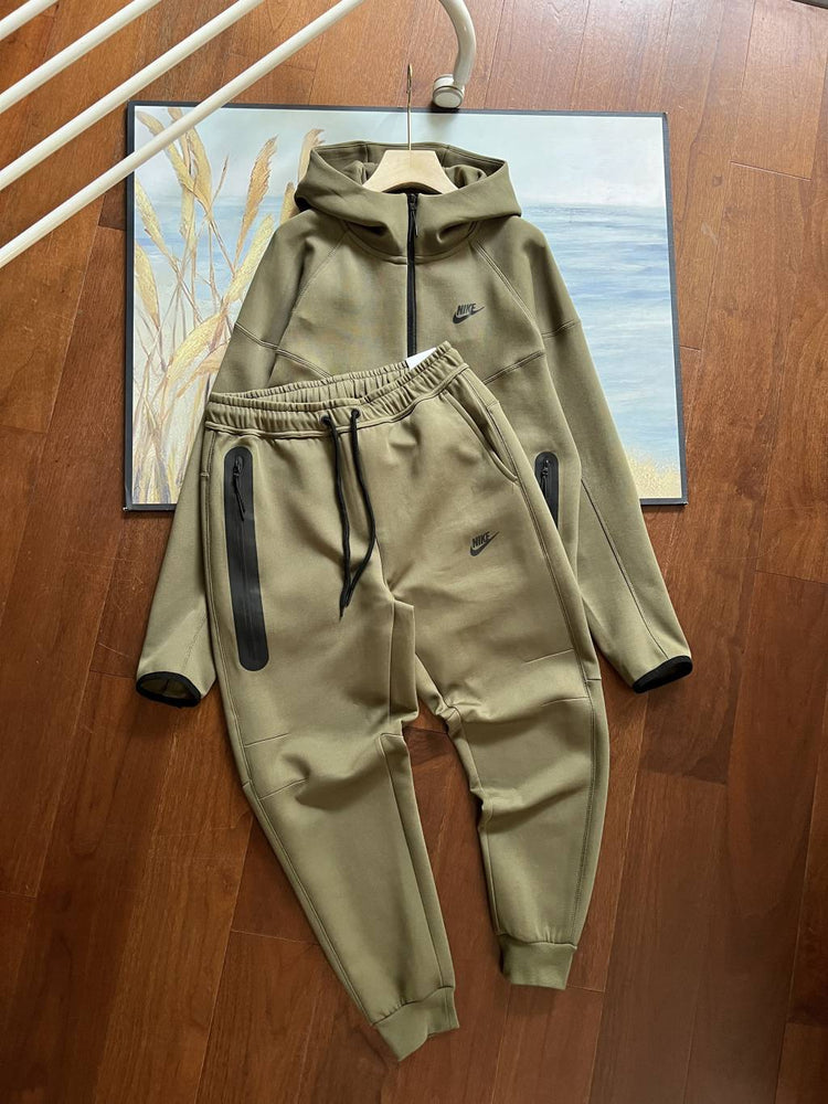 Nike Men's Tech Fleece Windrunner Hoodie & Trousers Set