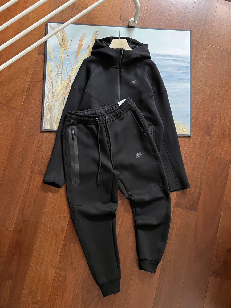 Nike Men's Tech Fleece Windrunner Hoodie & Trousers Set