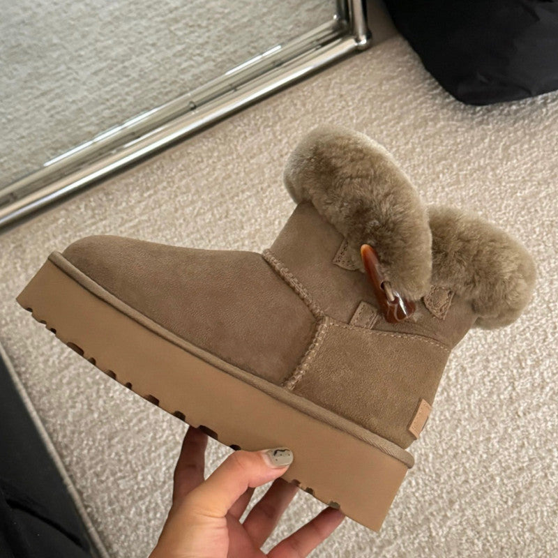 UGG Women's Winter Boots with Platform Sole at Volonka. Beige suede boot with fur trim.