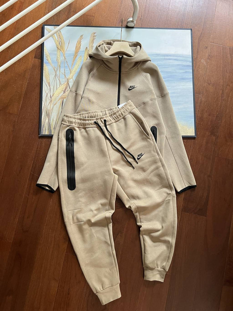 Nike Men's Tech Fleece Windrunner Hoodie & Trousers Set