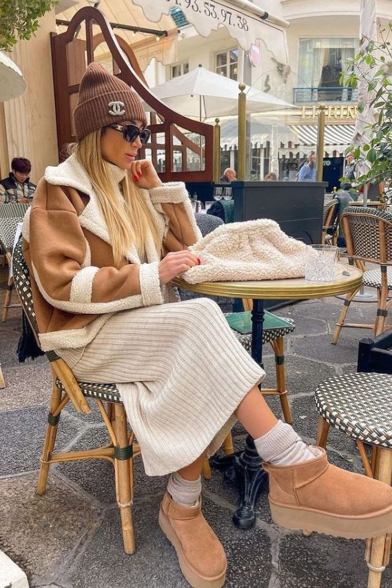 UGG Women's Classic Ultra Mini Plateau Snow Boot