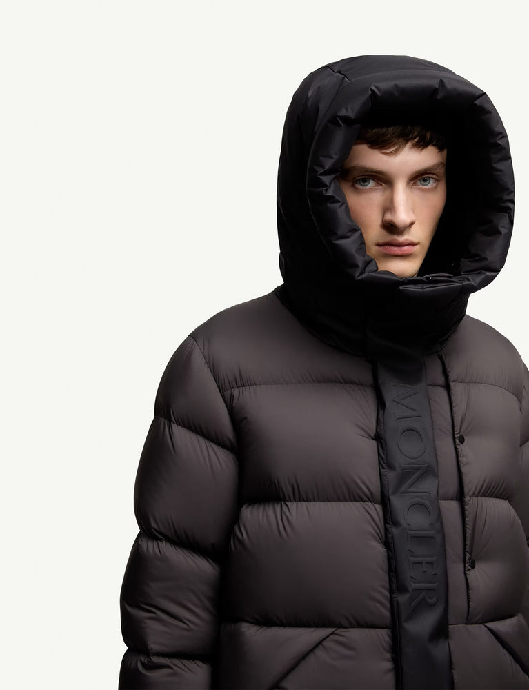Moncler Madeira Men's Stylish & Warm Hooded Down Jacket