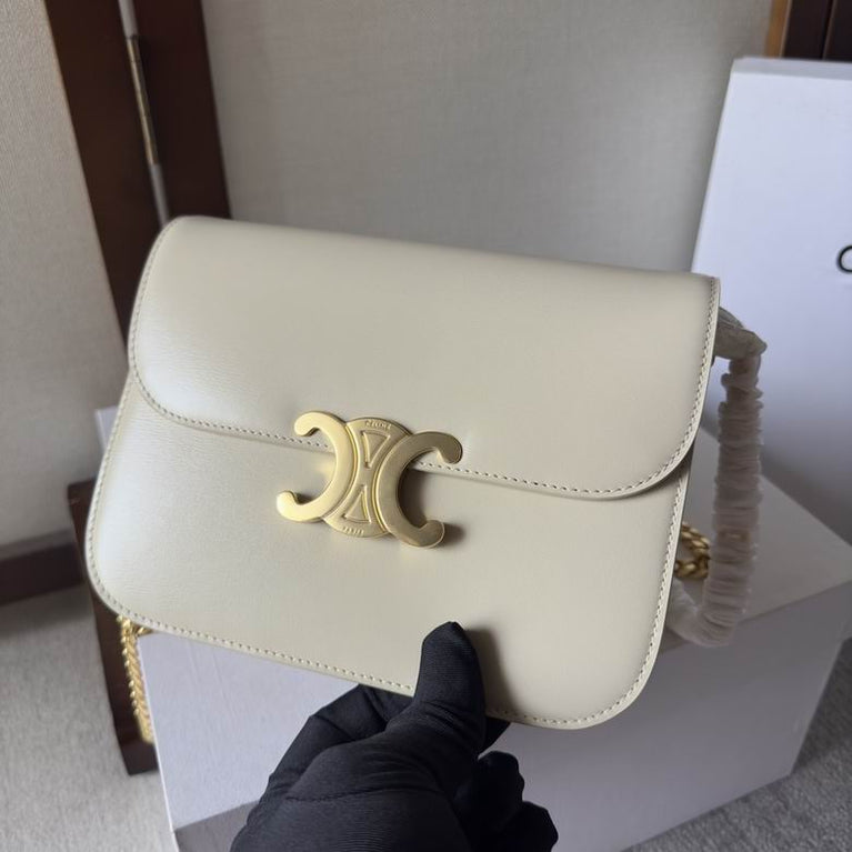 CELINE Smooth Calfskin Triomphe Clutch on Chain