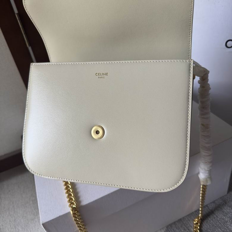 CELINE Smooth Calfskin Triomphe Clutch on Chain
