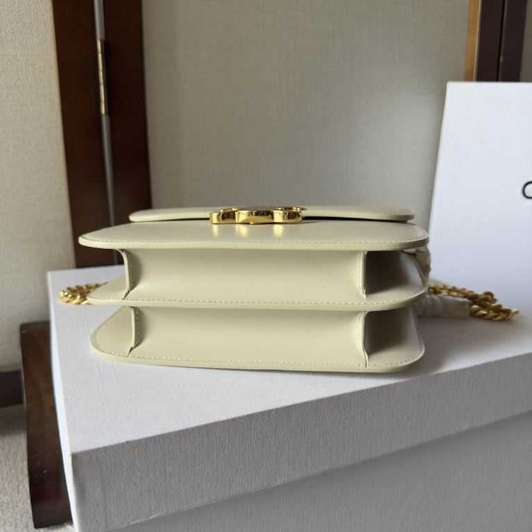 CELINE Smooth Calfskin Triomphe Clutch on Chain