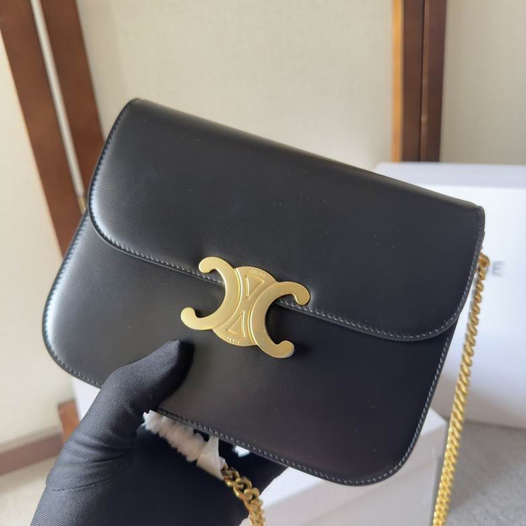 CELINE Smooth Calfskin Triomphe Clutch on Chain