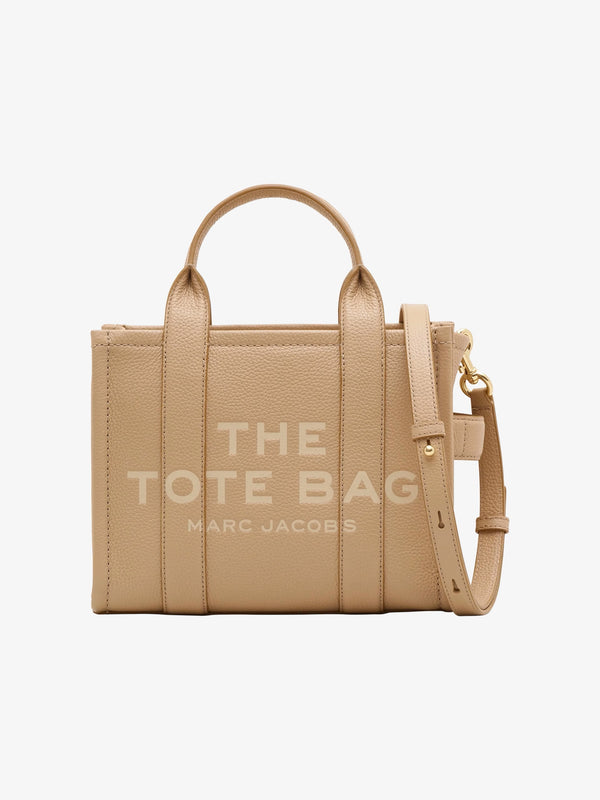 Marc Jacobs Shopper Tote Bag Leather Camel in beige with detachable strap and iconic logo.