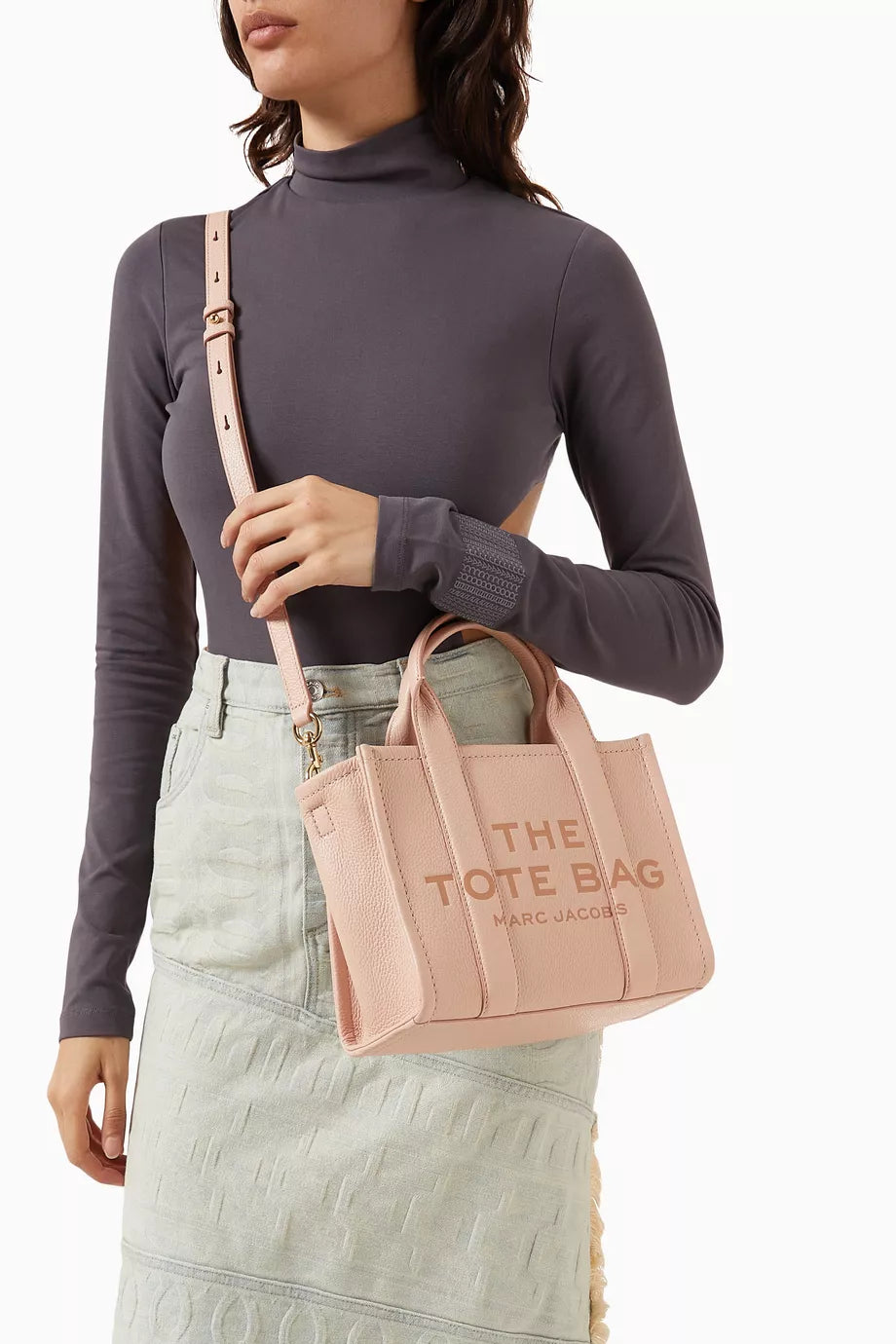Marc Jacobs Shopper Tote Bag Leather Pink featuring a chic design and feminine style.