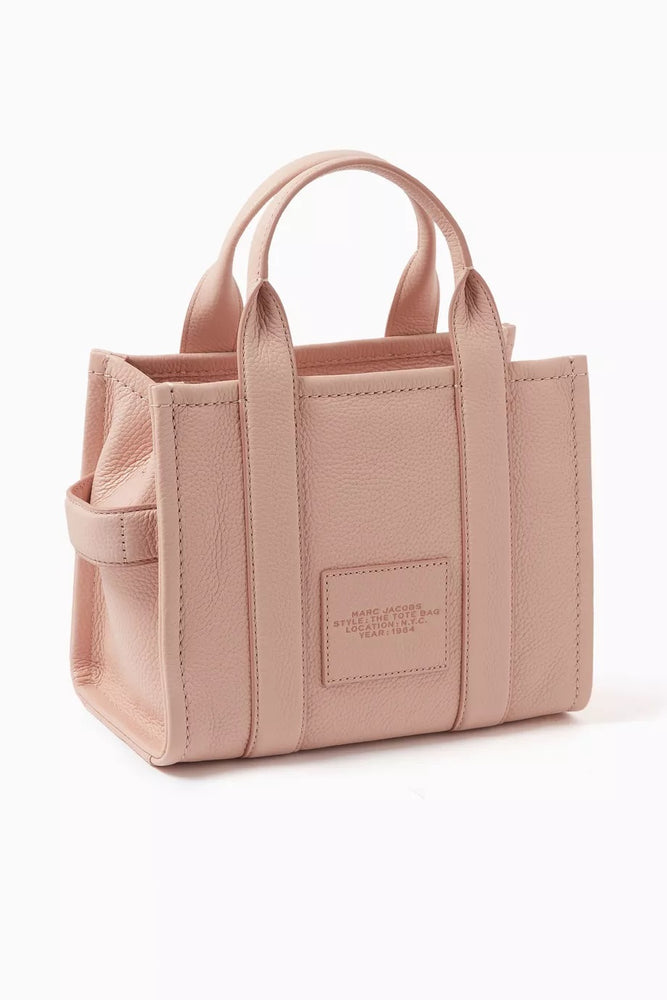 Marc Jacobs Shopper Tote Bag Leather Pink featuring a chic design and feminine style.