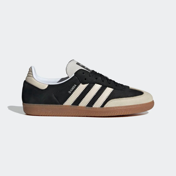 Adidas Samba OG Core Black Wonder White sneaker in black and beige with gum sole on a white background.