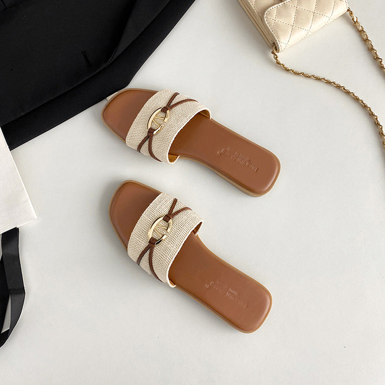 French flat beach slippers