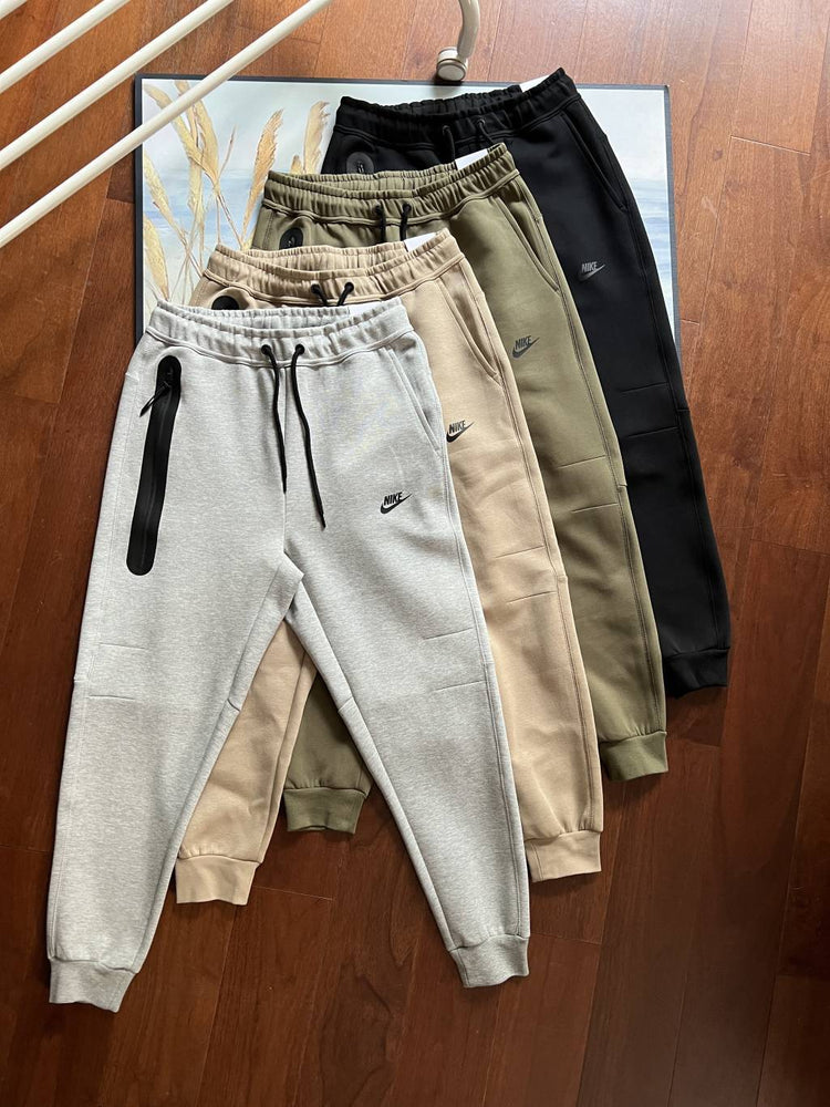 Nike Men's Tech Fleece Windrunner Hoodie & Trousers Set