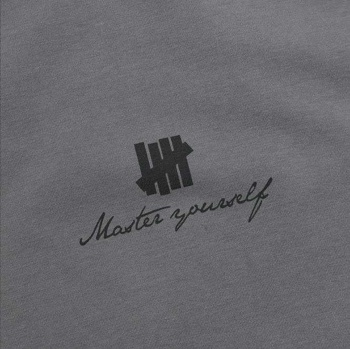 Undefeated Streetwear Graphic Tshirt