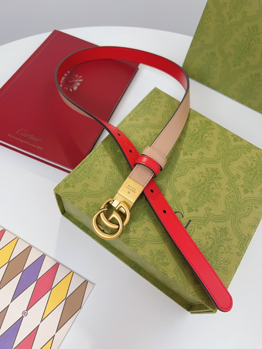 Gucci Leather Double G Reversible Belt