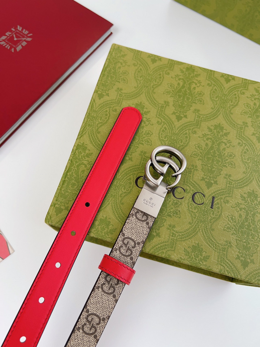 Gucci Leather Double G Reversible Belt