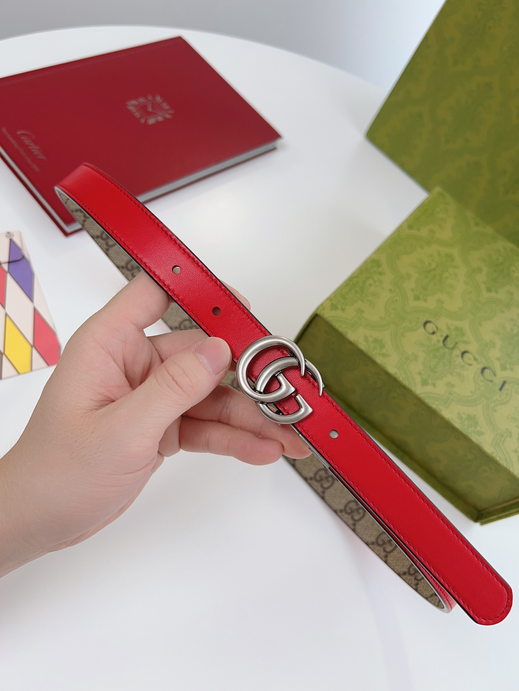Gucci Leather Double G Reversible Belt