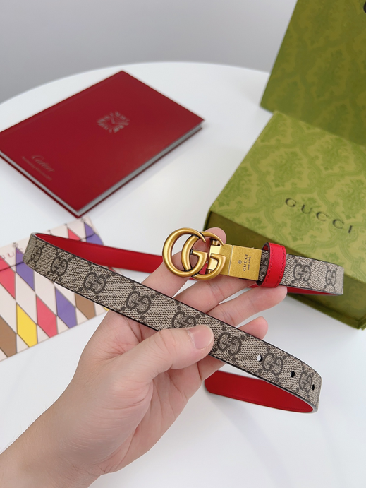 Gucci Leather Double G Reversible Belt