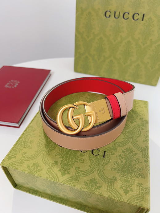 Gucci Leather Double G Reversible Belt