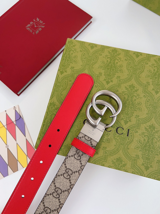 Gucci Leather Double G Reversible Belt
