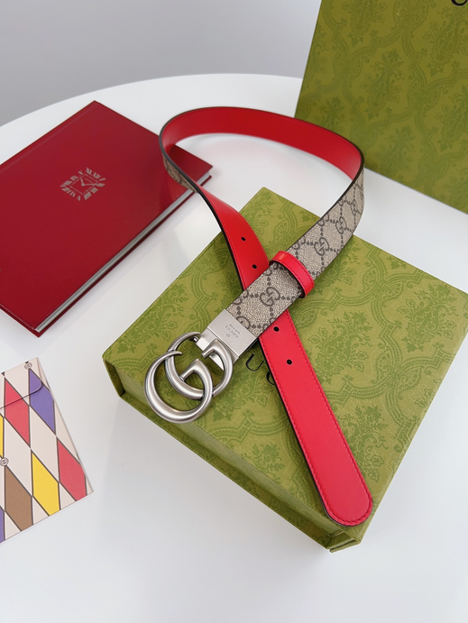 Gucci Leather Double G Reversible Belt