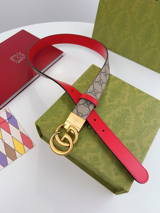 Gucci Leather Double G Reversible Belt