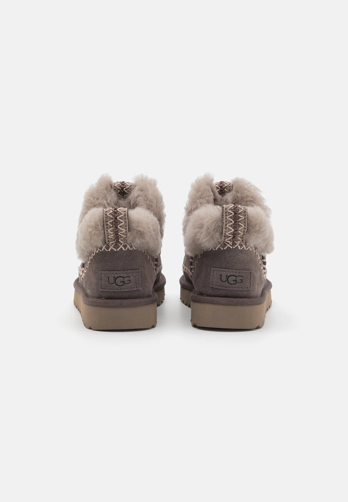 UGG Ultra Mini Alpine Sangpo Women's Winter Snow Boots