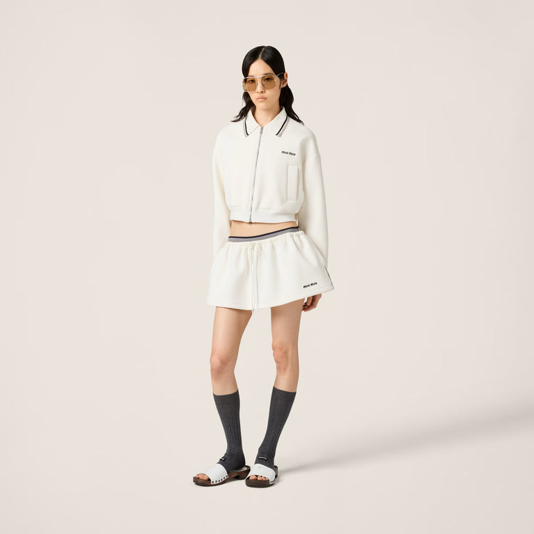 Miu Miu Set aus weißer, kurzer Jacke und bauschigem Rock
