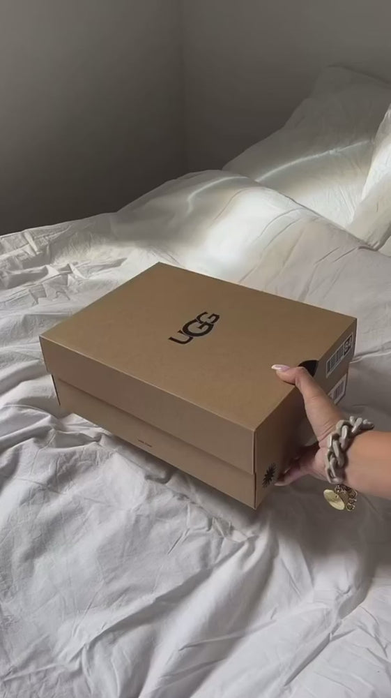 UGG Classic Ultra Mini Women's Warm Wool Snow Boots